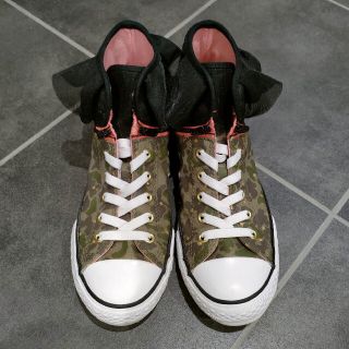 コンバース(CONVERSE)の希少美品◆コンバース　キッズ◆迷彩バックフリルハイカットシューズ◆22cm(スニーカー)