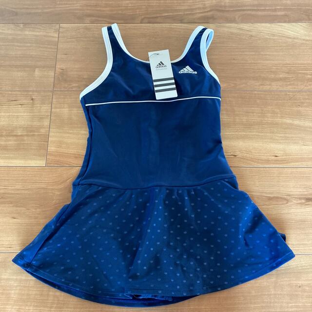 adidas(アディダス)のガールズ　スクール水着　140cm アディダス キッズ/ベビー/マタニティのキッズ服女の子用(90cm~)(水着)の商品写真