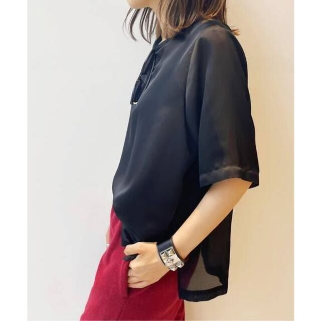 L'Appartement DEUXIEME CLASSE(アパルトモンドゥーズィエムクラス)のL'Appartement Sheer Blouse ブラック レディースのトップス(シャツ/ブラウス(半袖/袖なし))の商品写真