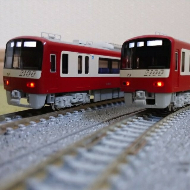 KATO(カトー) 京急2100形 (京浜急行)8両セット 10-1309 KATO(カトー) 京急2100形 (京浜急行)8両セット 10-1309