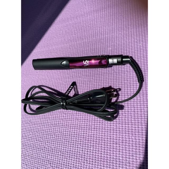 ヴィダルサスーン ストレートアイロン ピンク VSI-1018／PJ(1台) スマホ/家電/カメラの美容/健康(ヘアアイロン)の商品写真