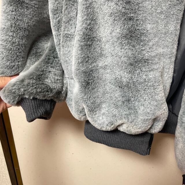 【値下げ】ファージャケット　グレー　モコモコ レディースのジャケット/アウター(毛皮/ファーコート)の商品写真