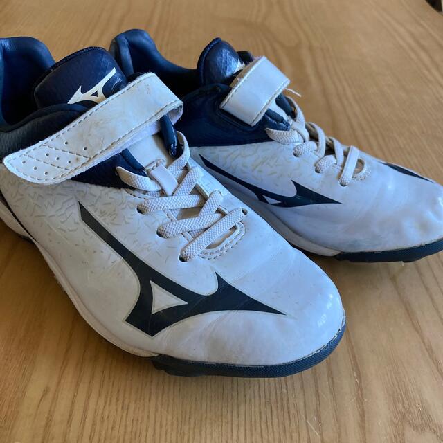 MIZUNO(ミズノ)のMIZUNO トレーニングシューズ　アップシューズ　少年野球　22センチ　紺 スポーツ/アウトドアの野球(シューズ)の商品写真