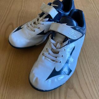 ミズノ(MIZUNO)のMIZUNO トレーニングシューズ　アップシューズ　少年野球　22センチ　紺(シューズ)