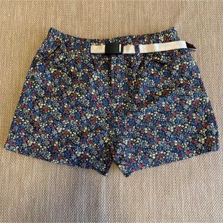 グラミチ(GRAMICCI)のグラミチ　花柄　ショートパンツ　Sサイズ(ショートパンツ)