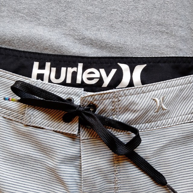 Hurley　ハーフパンツ　30インチ