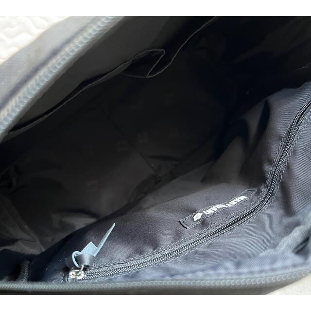 MARY QUANT(マリークワント)の【ほぼ新品未使用】デイジー4サイドポケットボストンバッグ レディースのバッグ(ハンドバッグ)の商品写真
