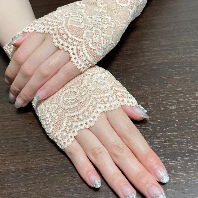 UVレースアームカバー グローブ 手袋 ピンクベージュ レディースのファッション小物(手袋)の商品写真