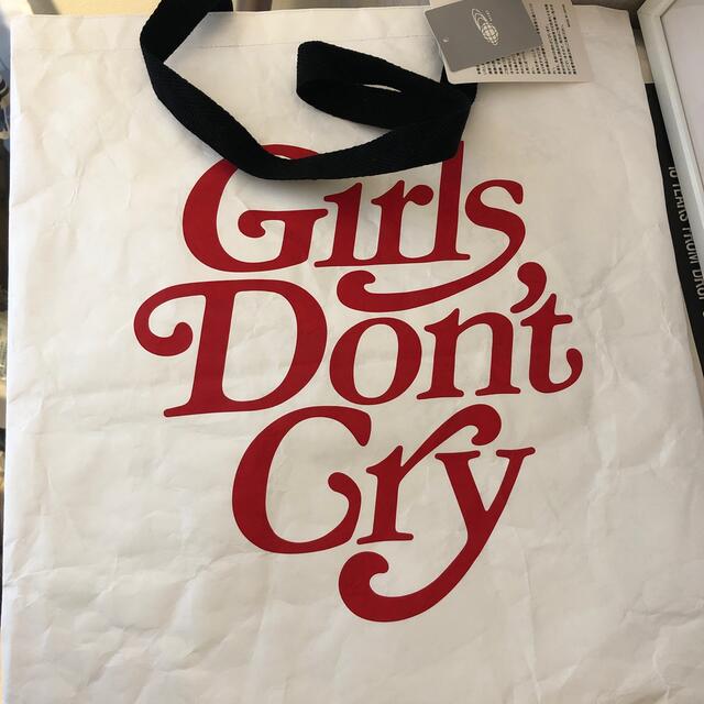 Girls Don't Cry トートバッグ