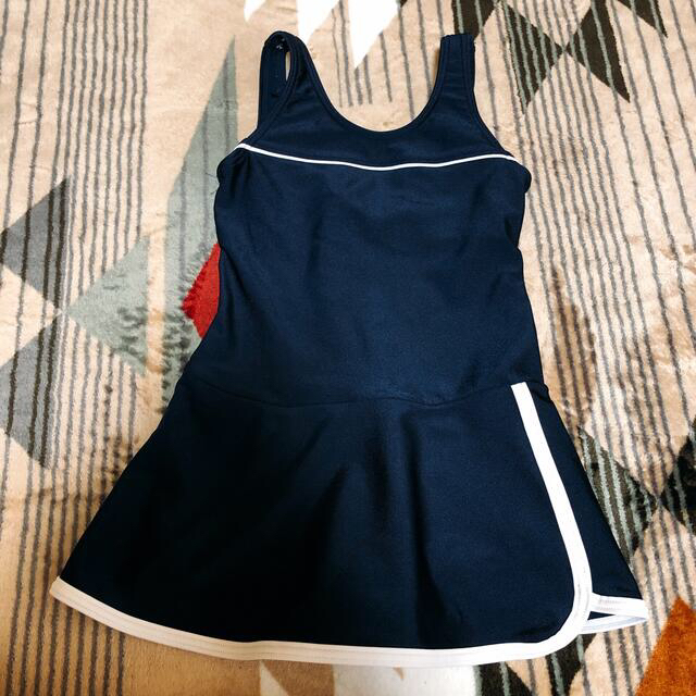 AEON(イオン)の水着　ワンピース型　130 キッズ/ベビー/マタニティのキッズ服女の子用(90cm~)(水着)の商品写真