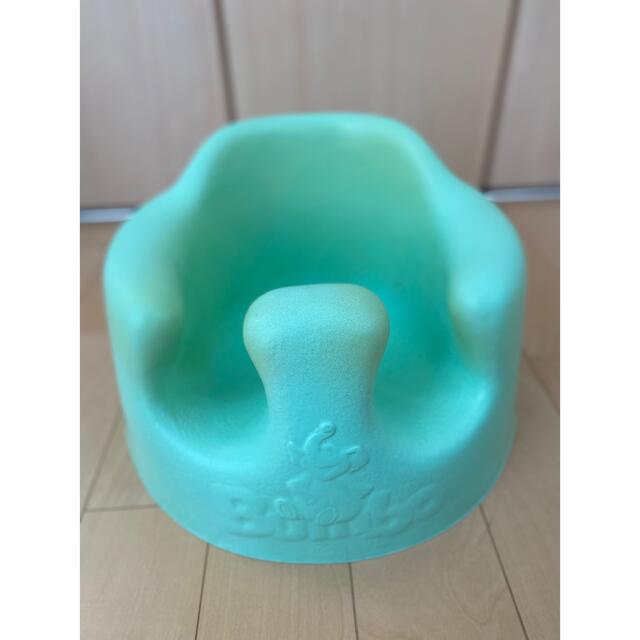 Bumbo(バンボ)のバンボ　プレイトレー付き(ミントグリーン) キッズ/ベビー/マタニティのキッズ/ベビー/マタニティ その他(その他)の商品写真