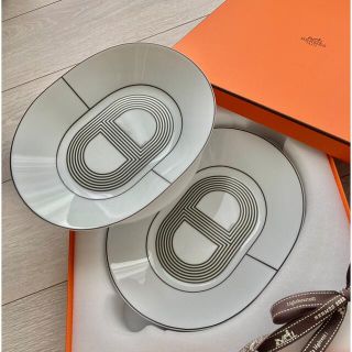 入手困難 エルメス HERMES ミニラリー24 オーバルプレート レッド2枚