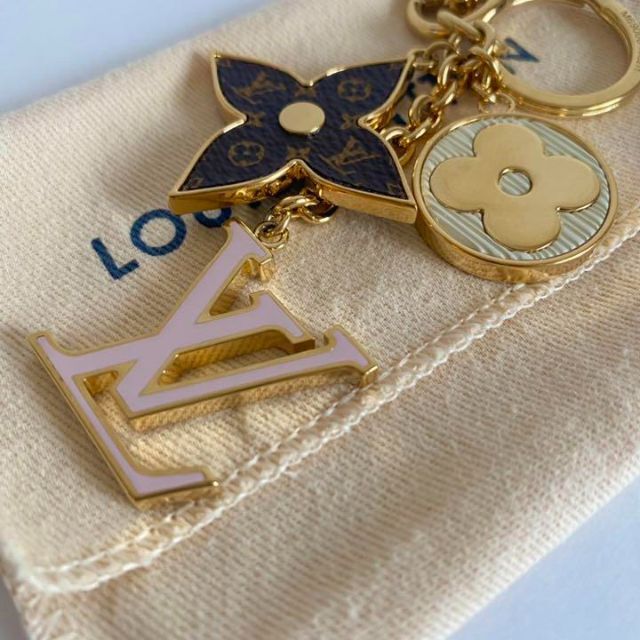 ルイヴィトン チャーム ポルトクレ スプリング ストリート
