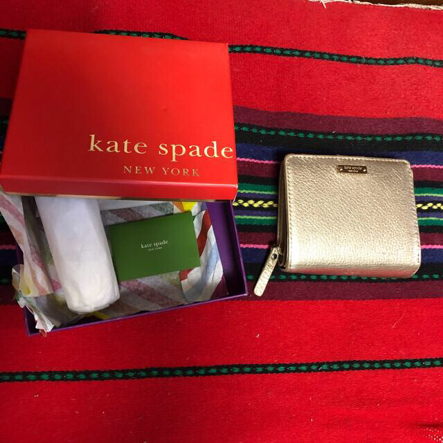 kate spade new york(ケイトスペードニューヨーク)のケイトスペードニューヨーク　二つ折り財布 レディースのファッション小物(財布)の商品写真