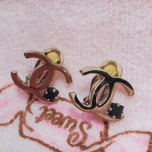 CHANEL(シャネル)の未使用💗シャネル イヤリング CHANEL ココマーク レディースのアクセサリー(イヤリング)の商品写真