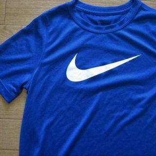 ナイキ(NIKE)の専用出品☆ＮＩＫＥ）ドライ半袖Ｔシャツ＆ユニクロ）紺ハーフパンツ２点☆美品(Tシャツ/カットソー)