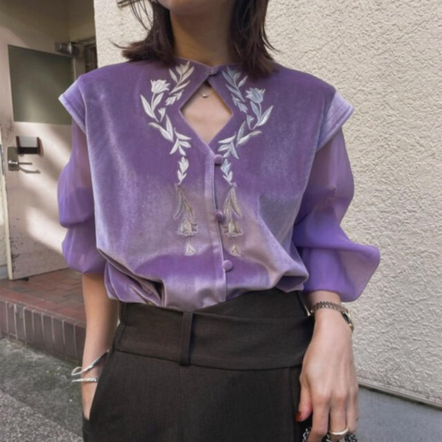 【値下】AMERI / UND VELOUR EMBROIDERY BLOUSE