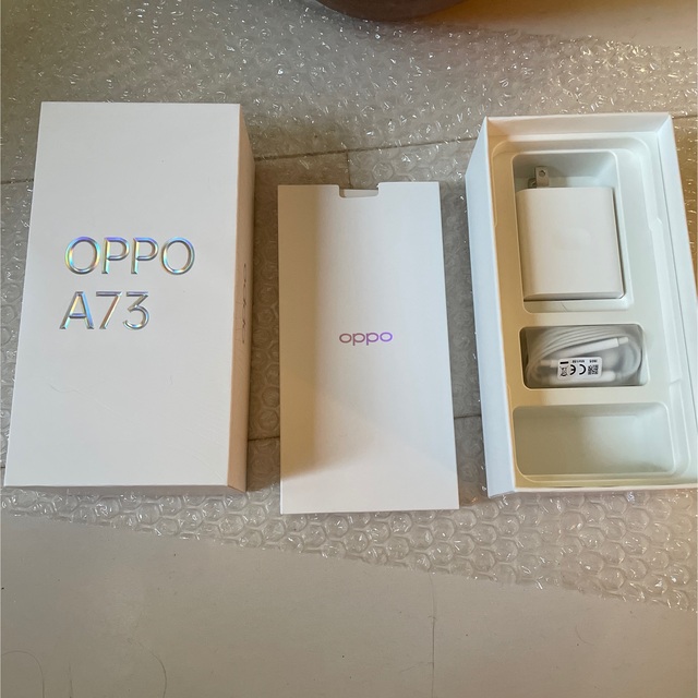 OPPO(オッポ)のoppo a73 オレンジ スマホ/家電/カメラのスマートフォン/携帯電話(スマートフォン本体)の商品写真