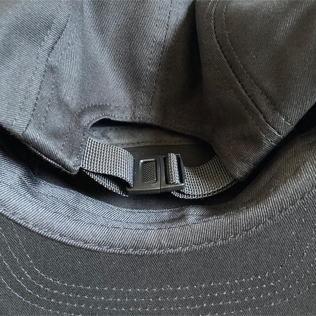 新品　未使用　ショートつば　短め　5パネル　ジェットキャップ　コットン　ブラック メンズの帽子(キャップ)の商品写真