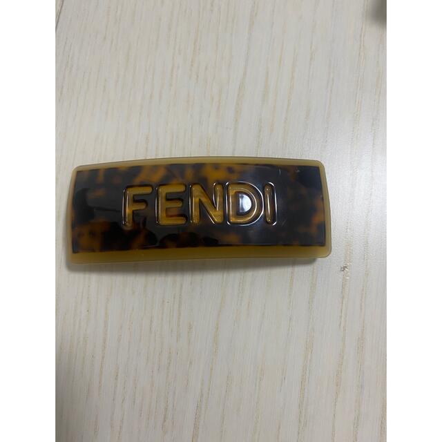 FENDI ヘアクリップ