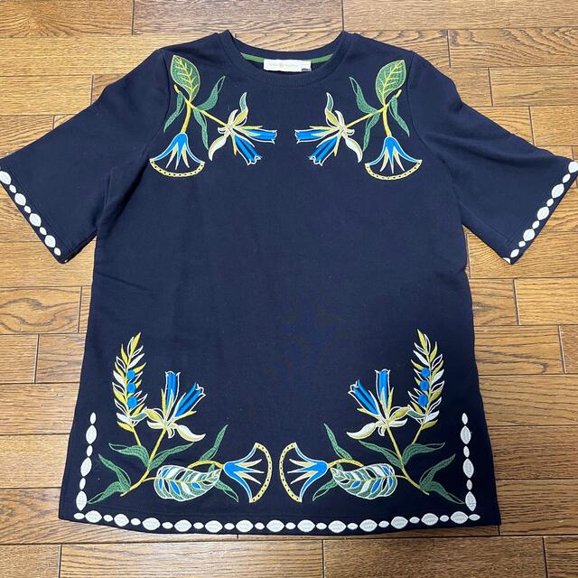 Tory Burch(トリーバーチ)のTORYBURCH 　トリーバーチ　Tシャツ　トップス　トレーナー レディースのトップス(Tシャツ(半袖/袖なし))の商品写真