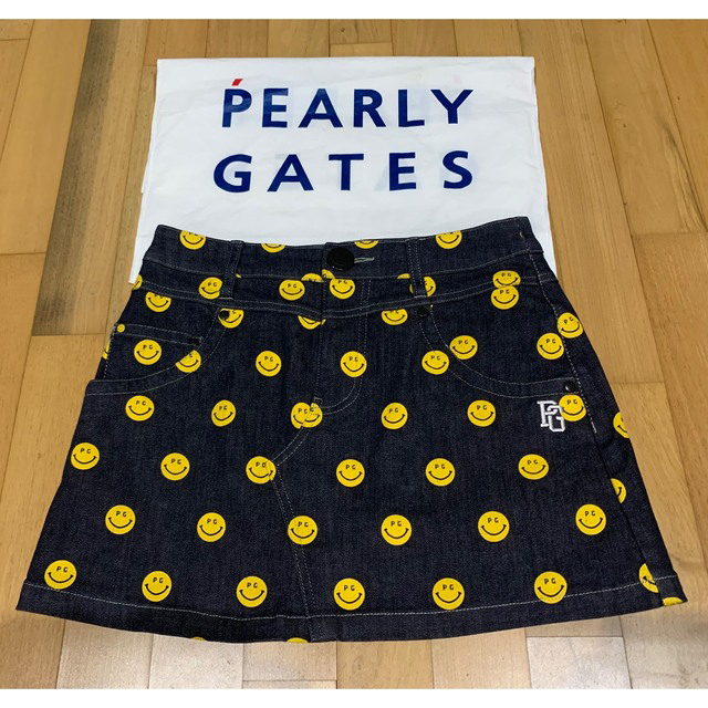 PEARLY GATES(パーリーゲイツ)のパーリーゲイツ ・ニコちゃんが可愛いスカート   0サイズ スポーツ/アウトドアのゴルフ(ウエア)の商品写真