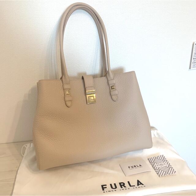 FURLA トートバッグ