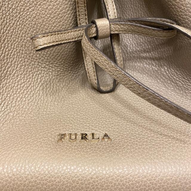 Furla(フルラ)のフルラ　巾着バッグ　ライトグレー レディースのバッグ(ハンドバッグ)の商品写真