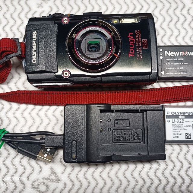 OLYMPUS(オリンパス)のOLYMPUS　TG-4　ジャンク スマホ/家電/カメラのカメラ(コンパクトデジタルカメラ)の商品写真