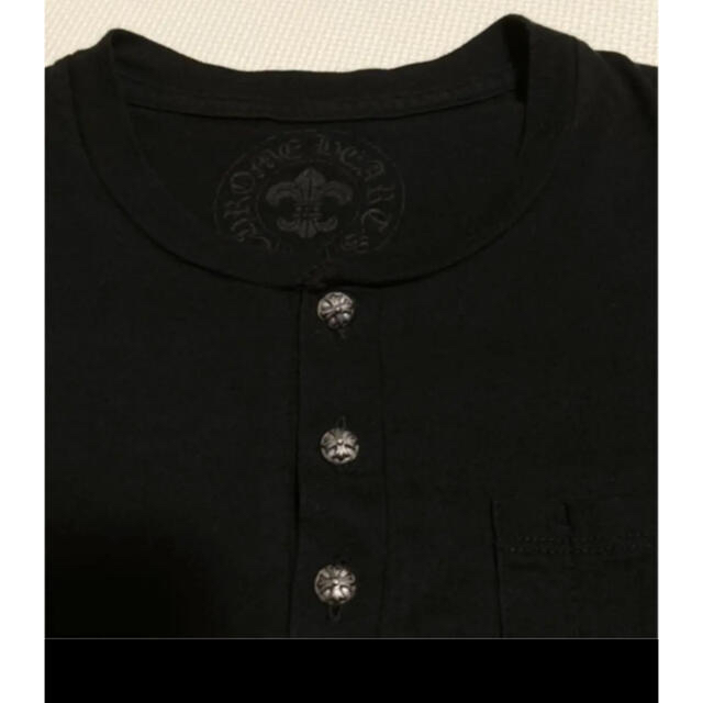 Chrome Hearts(クロムハーツ)の【美品・レア】クロムハーツ　長袖Tシャツ　シルバーボタン・ロゴ付き メンズのトップス(Tシャツ/カットソー(七分/長袖))の商品写真