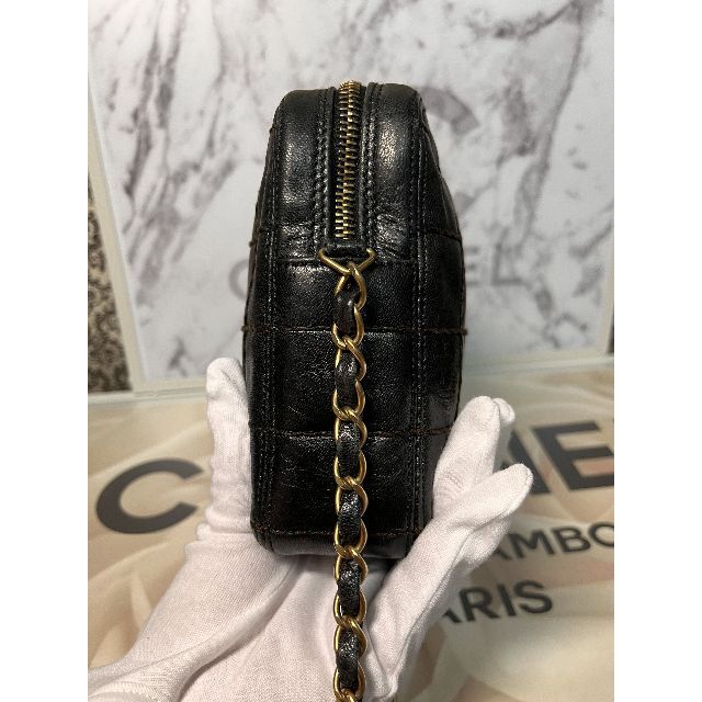 CHANEL(シャネル)の☆正規超美品☆シャネル　チョコバー　ワイルドステッチ　黒　チェーンショルダー レディースのバッグ(ショルダーバッグ)の商品写真