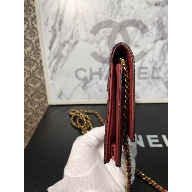 CHANEL(シャネル)の☆正規超美品☆シャネル　チェーンウォレット　カーフスキン　レッド♪ レディースのバッグ(ショルダーバッグ)の商品写真