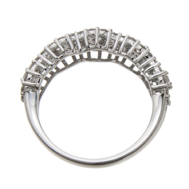 ダイヤモンドリング　1ctアップ　ダイヤリング　k18wg ダイヤモンド レディースのアクセサリー(リング(指輪))の商品写真