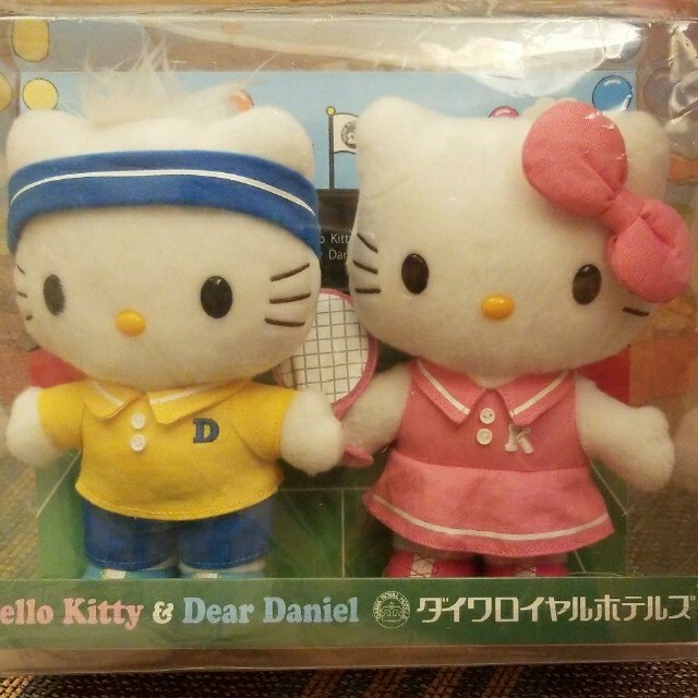 Sanrio ハローキティ フェアリー ドール シール キーホルダー
