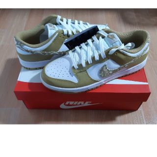 ナイキ(NIKE)のNIKE WMNS Dunk Low ESS Barley Paisley 28(スニーカー)