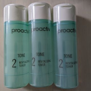 プロアクティブ(proactiv)のプロアクティブ リバイタライジング  トナー 薬用化粧水 120ml×３本(化粧水/ローション)