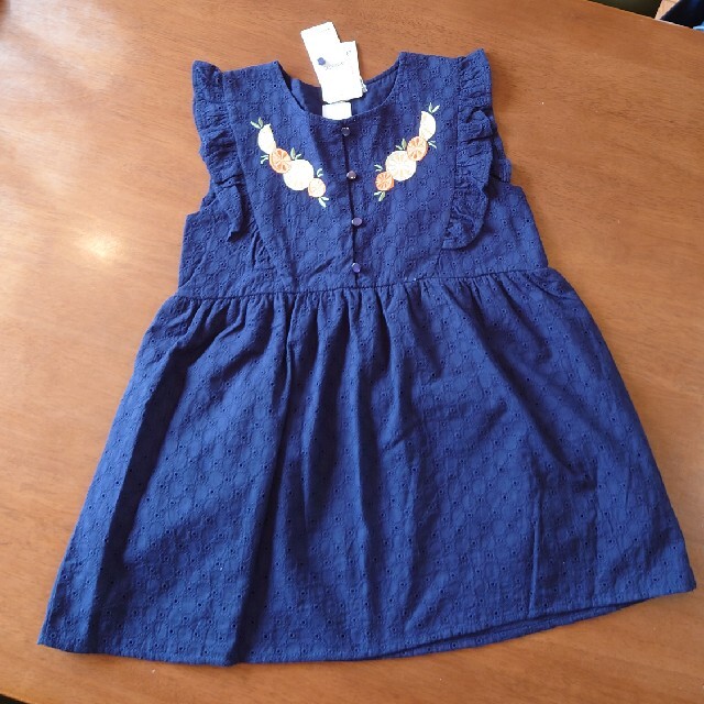 axes femme(アクシーズファム)のお値下げ新品axes femmeチュニック キッズ/ベビー/マタニティのキッズ服女の子用(90cm~)(Tシャツ/カットソー)の商品写真