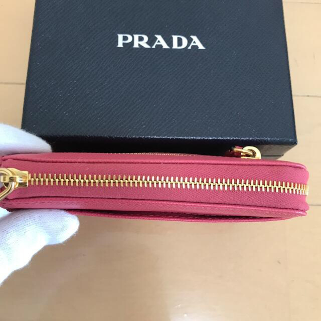 PRADA(プラダ)の新品同様　極美品　PRADA プラダ　コインケース　カードケース　サフィアーノ  レディースのファッション小物(コインケース)の商品写真