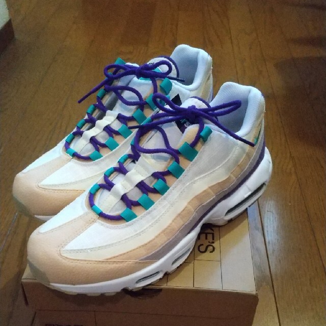 スニーカーNIKE  AIRMAX  95   SE     28.5センチ