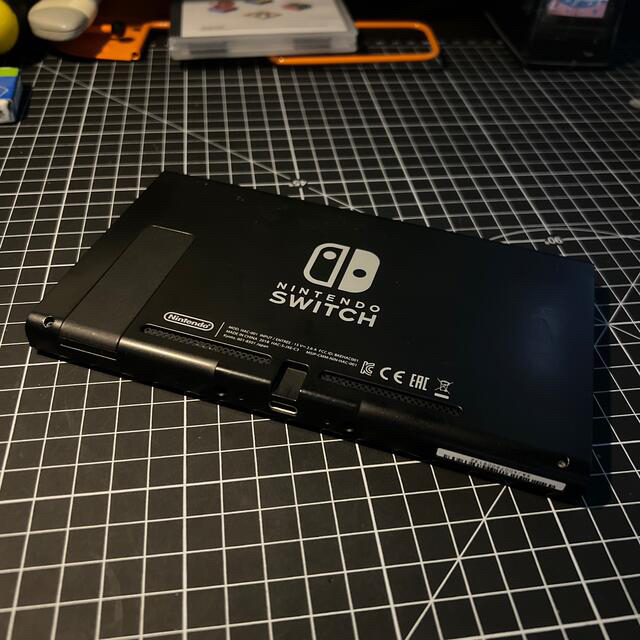 Nintendo Switch(ニンテンドースイッチ)のy♡様専用Switch 本体のみ　中古品　どうぶつの森付き エンタメ/ホビーのゲームソフト/ゲーム機本体(家庭用ゲーム機本体)の商品写真