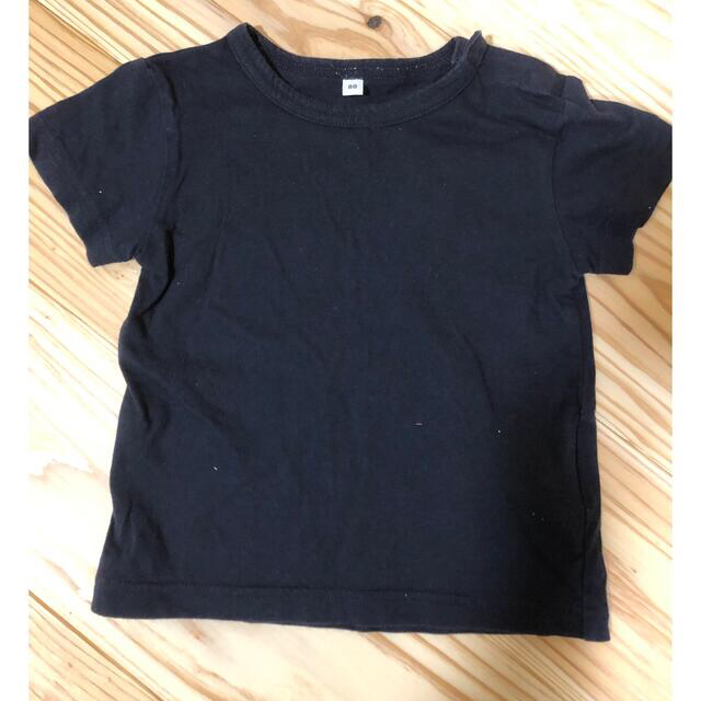 MUJI (無印良品)(ムジルシリョウヒン)の黒　Tシャツ　半袖　80 キッズ/ベビー/マタニティのベビー服(~85cm)(Ｔシャツ)の商品写真