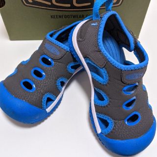 キーン(KEEN)の美品　KEEN　キーン　サンダル　子供　キッズ　靴(サンダル)