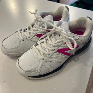 ニューバランス(New Balance)のニューバランス　ピンク　ホワイト　白　テニスシューズ　オムニ・クレーコート用(スニーカー)