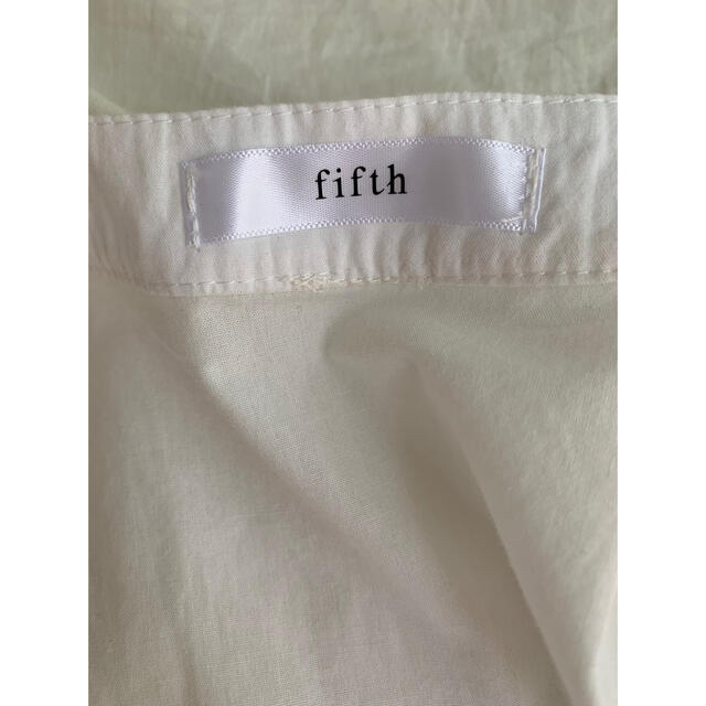 fifth(フィフス)のバンドカラーティアードシャツチュニック レディースのトップス(シャツ/ブラウス(半袖/袖なし))の商品写真