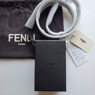 フェンディ(FENDI)の【新品美品】フェンディ★ミニバッグ(ボディーバッグ)