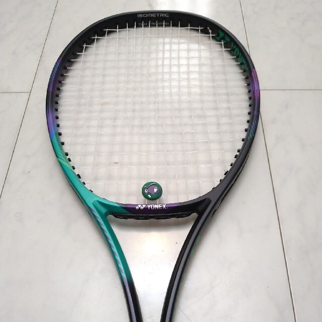 YONEX　テニスラケット　美品　硬式　280g　新作　カバー有りラケット