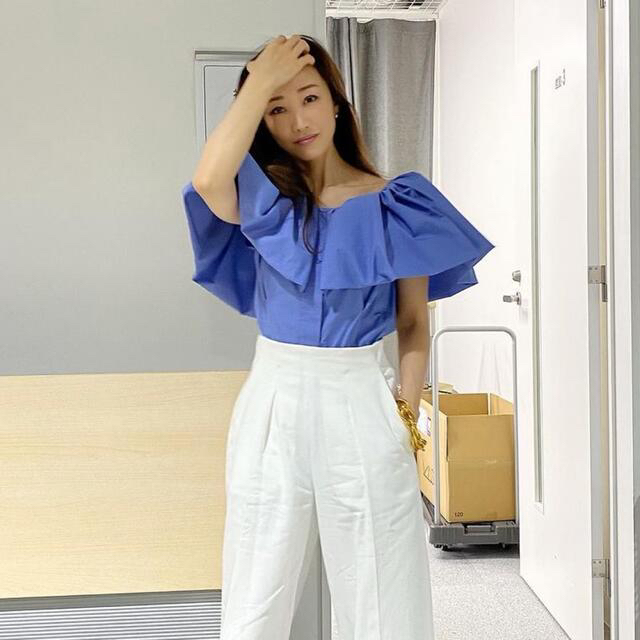 ご注意ください 美品✨Styling/ ラッフルショルダートップス ブラウス