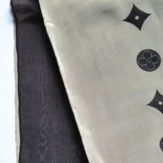 LOUIS VUITTON - ルイヴィトン シルクシフォンストール グレーブラック