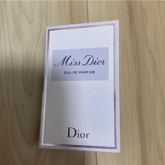 Dior(ディオール)のディオール ミス ディオール オードゥ パルファン 1ml コスメ/美容の香水(香水(女性用))の商品写真