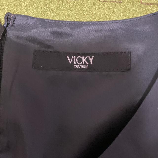 VICKY(ビッキー)の１４日のみ！特別最終値下げ！ビッキー！オールシーズン！素敵なブラックワンピース レディースのワンピース(ひざ丈ワンピース)の商品写真